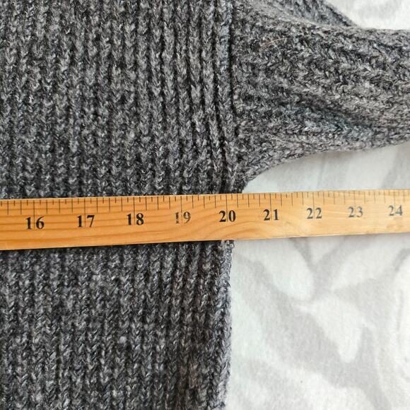 Old Navy Grey Turtleneck Sweater Women's Size M - Picture 5 of 9